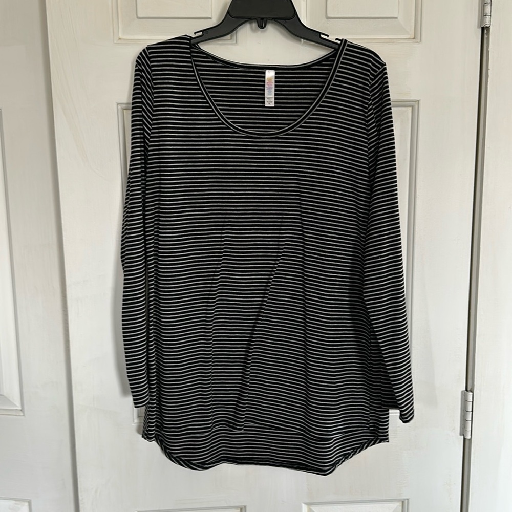 LulaRoe Grey and black striped shirt size XL